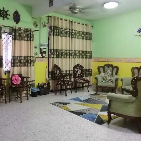 Kluang Barat Homestay Dış mekan fotoğraf