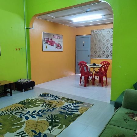 Kluang Barat Homestay Dış mekan fotoğraf