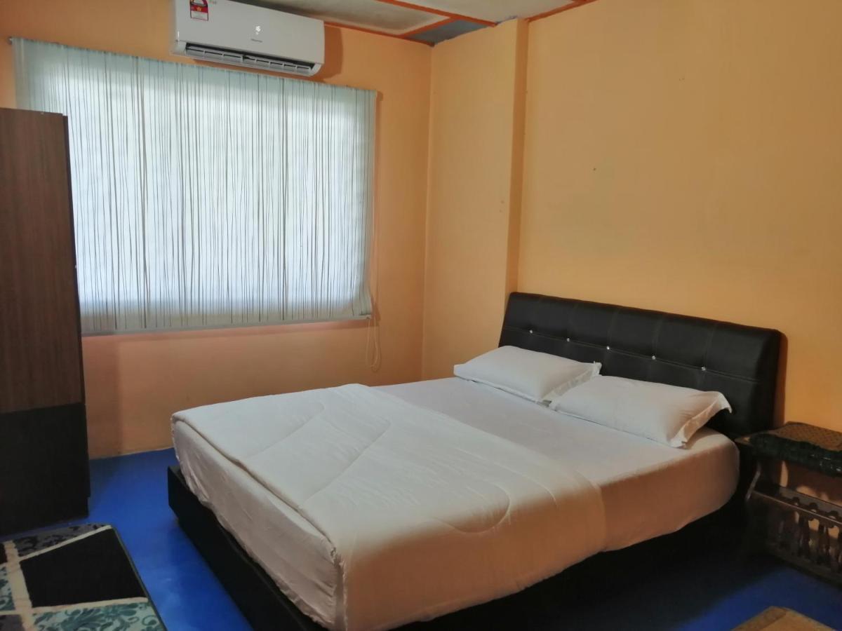 Kluang Barat Homestay Dış mekan fotoğraf