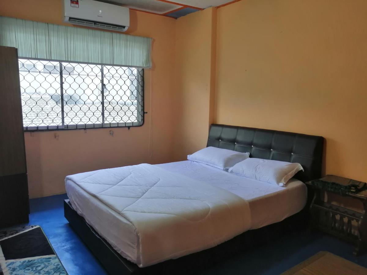 Kluang Barat Homestay Dış mekan fotoğraf